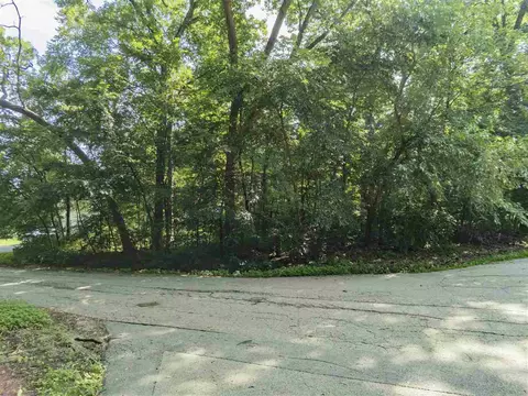 106 Prince Ct, Poplar Grove, IL 61065
