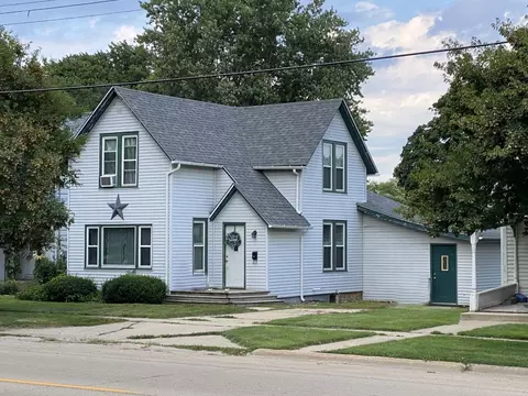 507 N Broad St, Lanark, IL 61046