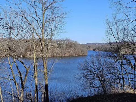 A14 Long Bay Point, Galena, IL 61036