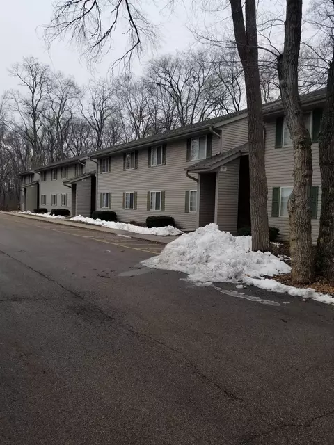 2837 Glenwod Ave, Rockford, IL 61101