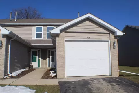 438 Amphitheater Dr, Rockford, IL 61107