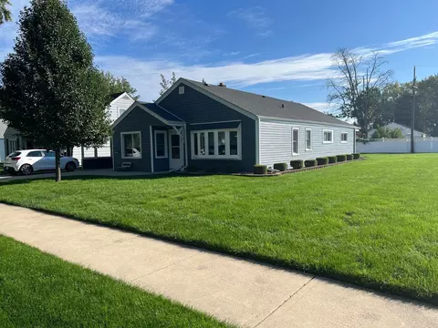 9247 S 49th Ct, Oak Lawn, IL 60453