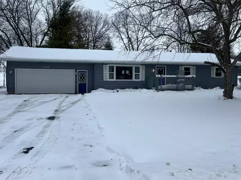 2416 S Sunset Dr, Freeport, IL 61032