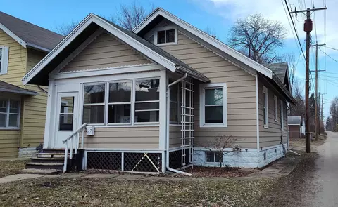 617 Cottage Grv, Rockford, IL 61103