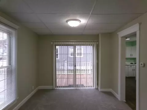 627 E Garden St, Freeport, IL 61032 photo 5