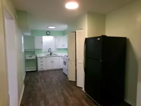 627 E Garden St, Freeport, IL 61032 photo 7