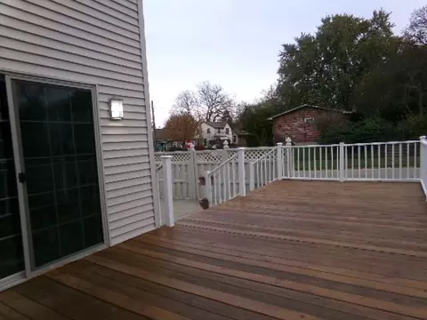 627 E Garden St, Freeport, IL 61032 photo 17