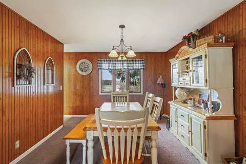 Dining - 607 Knollwood, Lake Summerset, IL 61019 photo 1 of 2