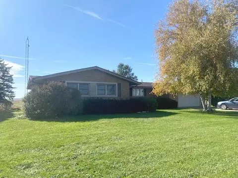 2145 S Van Brocklyn Rd, Freeport, IL 61032