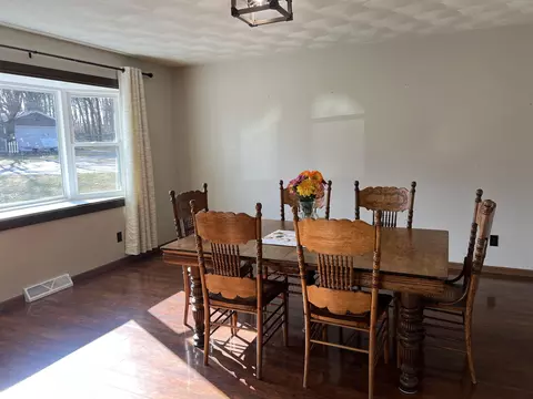 Dining - 1524 Jay St, Freeport, IL 61032 photo 1 of 2