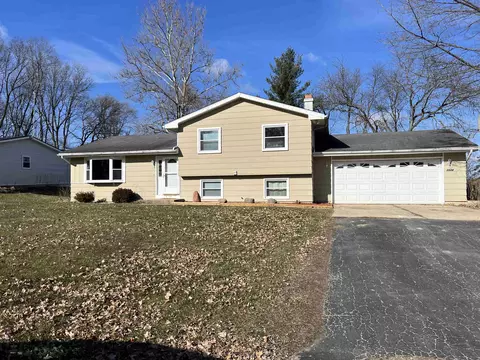 1524 Jay St, Freeport, IL 61032