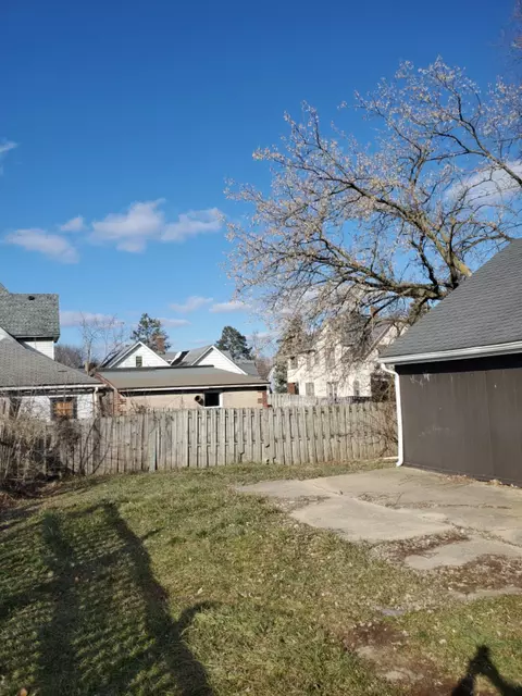 506 E Gdn, Freeport, IL 61032 photo 6