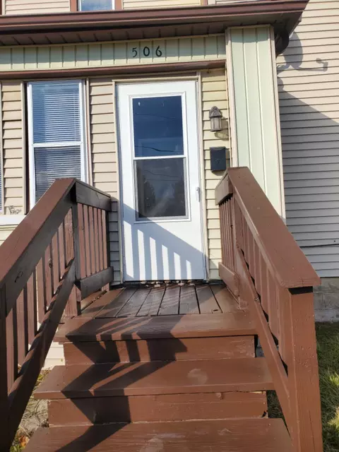 506 E Gdn, Freeport, IL 61032 photo 3
