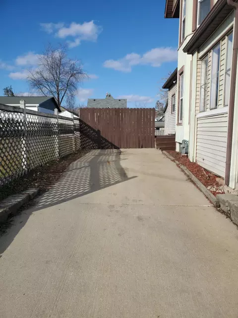 506 E Gdn, Freeport, IL 61032 photo 9