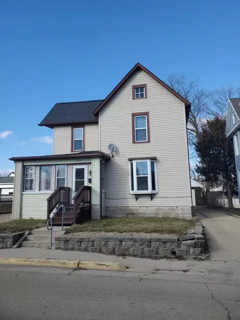 506 E Gdn, Freeport, IL 61032