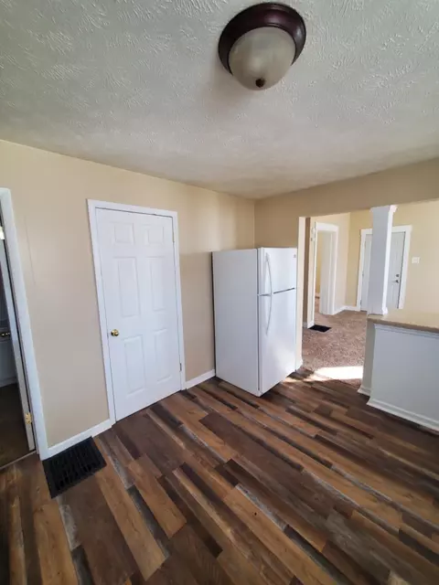 506 E Gdn, Freeport, IL 61032 photo 12