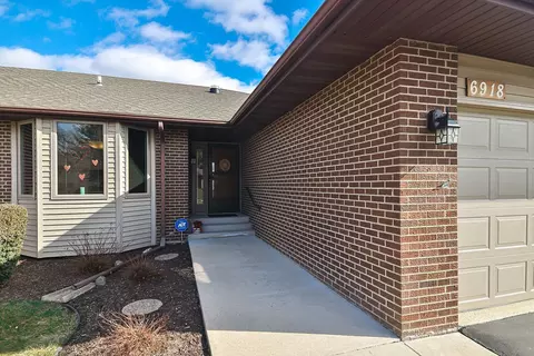 6918 Redansa Dr, Rockford, IL 61108