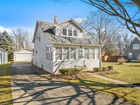 311 N Benton St, Winnebago, IL 61088