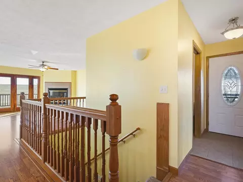 Entry Way - 728 Westmore, Lake Summerset, IL 61019 photo 2 of 3