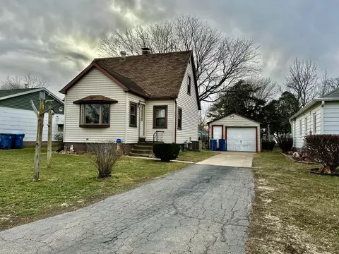 507 Eaton St, Savanna, IL 61074