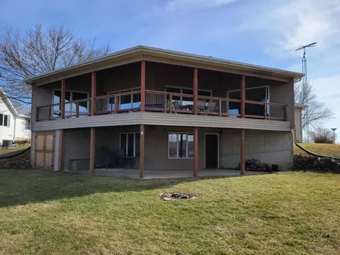 14 A69 Pilot Point Ln, Apple River, IL 61001