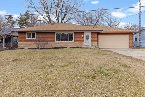 9405 Baldwin Dr, Machesney Park, IL 61115