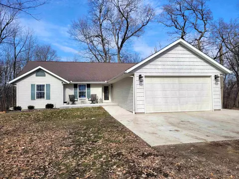 8804 Townline Rd, Forreston, IL 61030