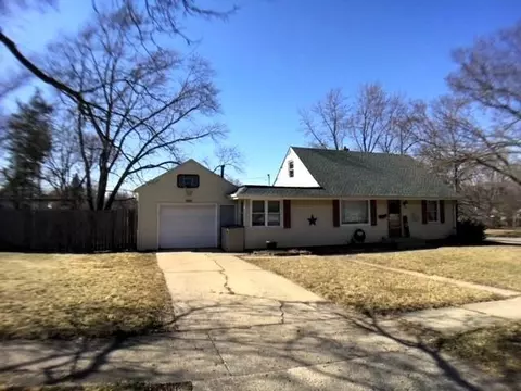 2203 23rd St, Rockford, IL 61108