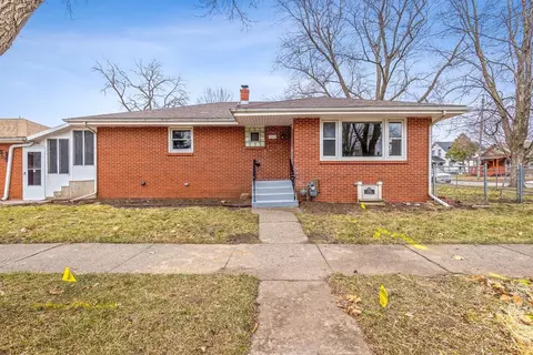 1916 17th St, Rockford, IL 61104