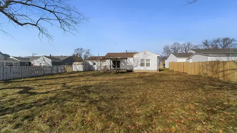 917 Grover, Belvidere, IL 61008