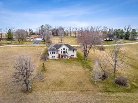 Exterior - 1809 Darby, Lake Summerset, IL 61019 photo 5 of 8
