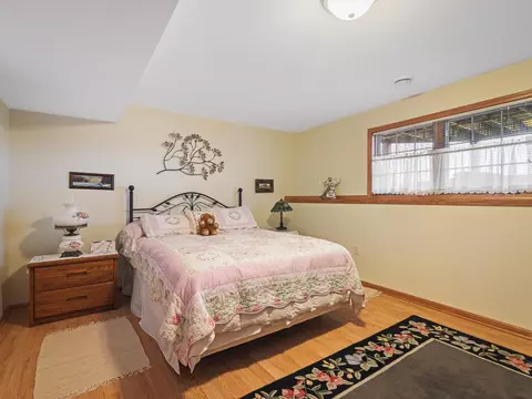 Bedroom - 1809 Darby, Lake Summerset, IL 61019 photo 5 of 5