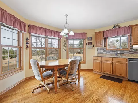Dining - 1809 Darby, Lake Summerset, IL 61019 photo 2 of 2