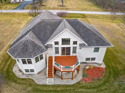 Exterior - 1809 Darby, Lake Summerset, IL 61019 photo 7 of 8