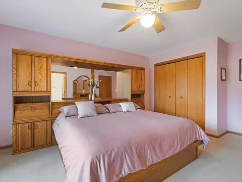 Bedroom - 1809 Darby, Lake Summerset, IL 61019 photo 2 of 5