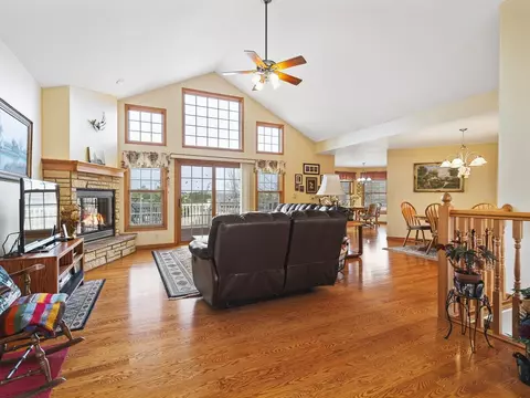 Living - 1809 Darby, Lake Summerset, IL 61019 photo 1 of 8
