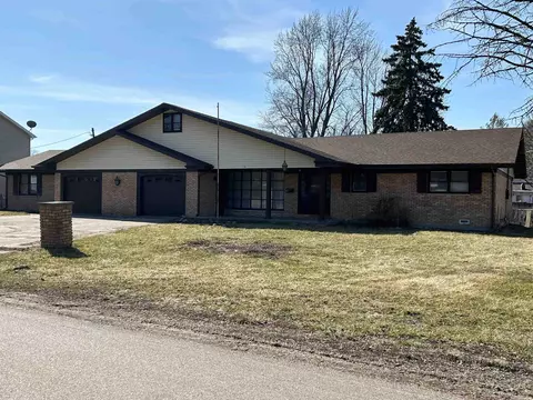 425-427 East Ave, Belvidere, IL 61008