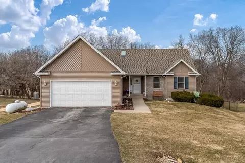 1458 W Indian Heights Dr, Oregon, IL 61061