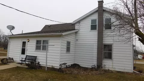 Exterior - 701 Maple St, Lena, IL 61048 photo 6 of 9