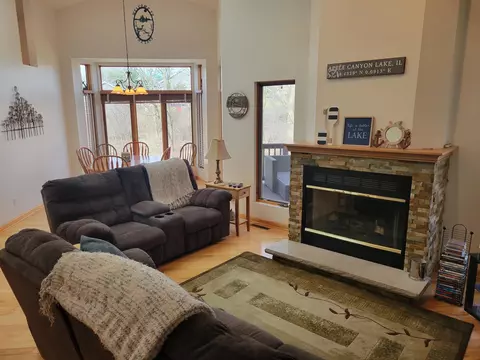 Living - 7 A11 Broken Lance Ln, Apple River, IL 61001 photo 3 of 6