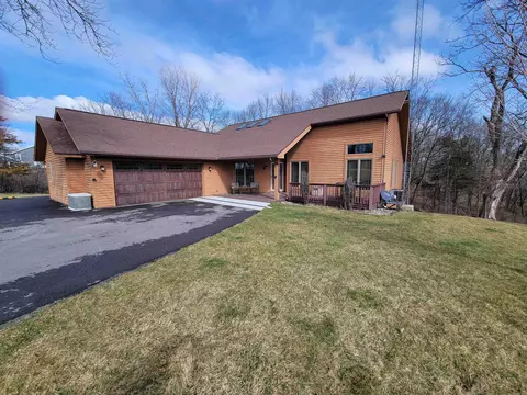 7 A11 Broken Lance Ln, Apple River, IL 61001