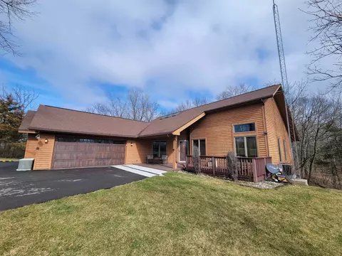 Exterior - 7 A11 Broken Lance Ln, Apple River, IL 61001 photo 3 of 11