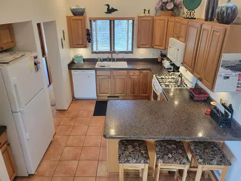 Kitchen - 7 A11 Broken Lance Ln, Apple River, IL 61001 photo 2 of 3