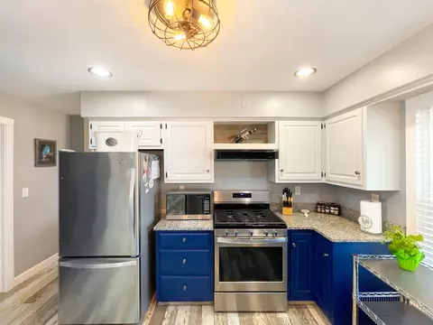 Kitchen - 10391 Moonglow Dr, Roscoe, IL 61073 photo 9 of 9
