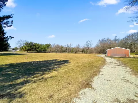 Exterior - 10391 Moonglow Dr, Roscoe, IL 61073 photo 10 of 30