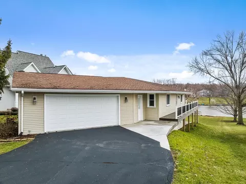 2249 Breckenboro Dr, Lake Summerset, IL 61019