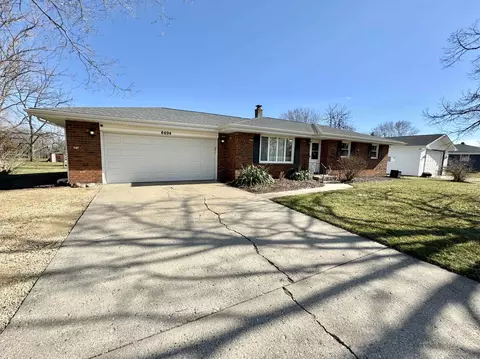 6694 Belvidere Rd, Roscoe, IL 61073