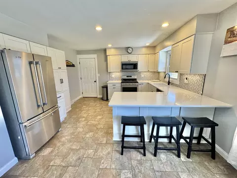 Kitchen - 6694 Belvidere Rd, Roscoe, IL 61073 photo 3 of 5