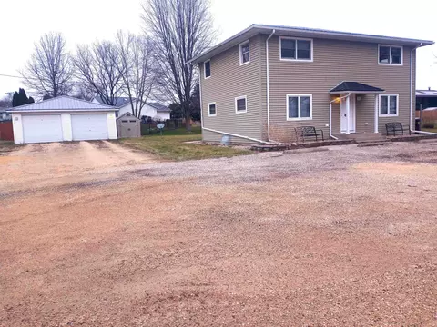 106 W Main St, Monroe Center, IL 61052