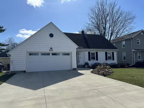 Exterior - 630 E Franklin St, Lanark, IL 61046 photo 3 of 10